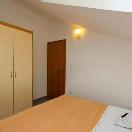 Apartman By The Sea Punat, Krk - 21298 *